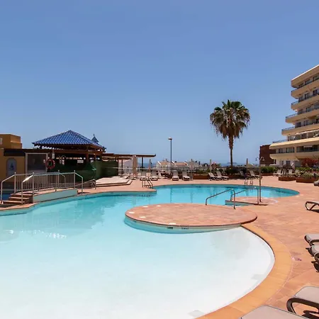 Santa Maria 105 - Two Bed With Sea Views Apartment