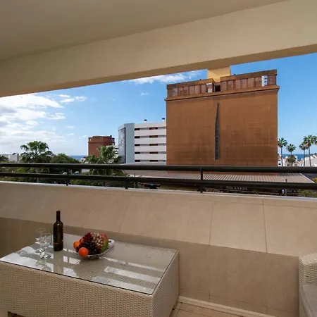 Santa Maria 105 - Two Bed With Sea Views Apartment