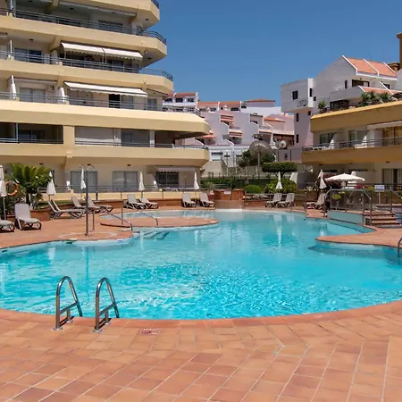 Santa Maria 105 - Two Bed With Sea Views Apartment *