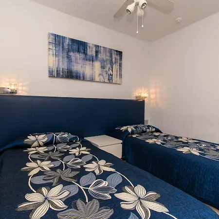 Apartment Santa Maria 105 - Two Bed With Sea Views